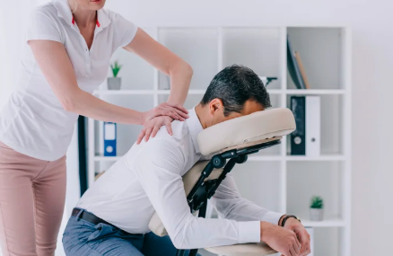 Massage should be your top priority in business travel