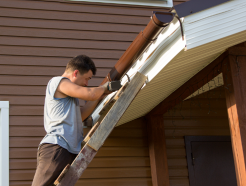 Choosing the Optimal Time for Rain Gutter Installation in Wisconsin: A Seasonal Guide for Homeowners